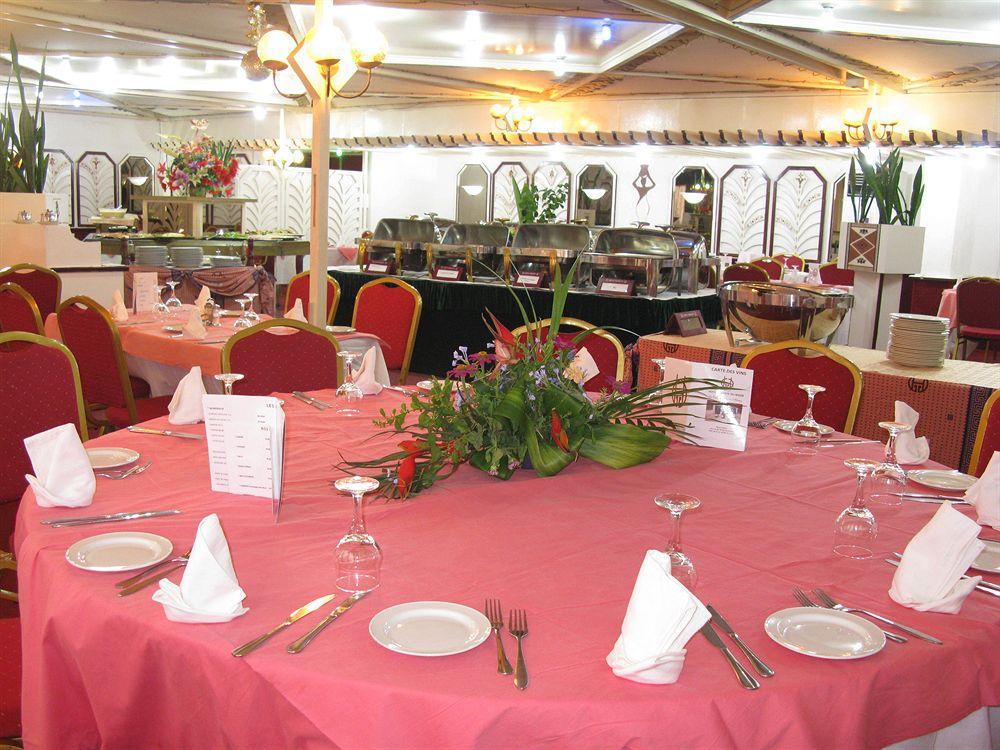 Gaweye Hotel Niamey Esterno foto