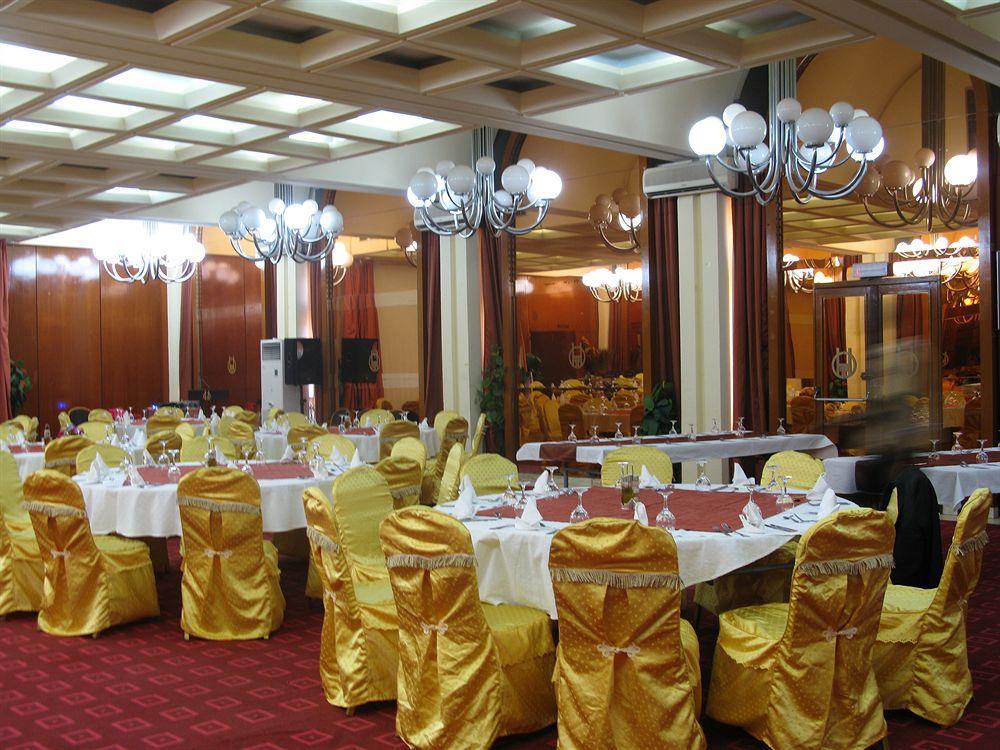 Gaweye Hotel Niamey Esterno foto