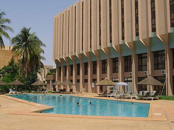 Gaweye Hotel Niamey Esterno foto